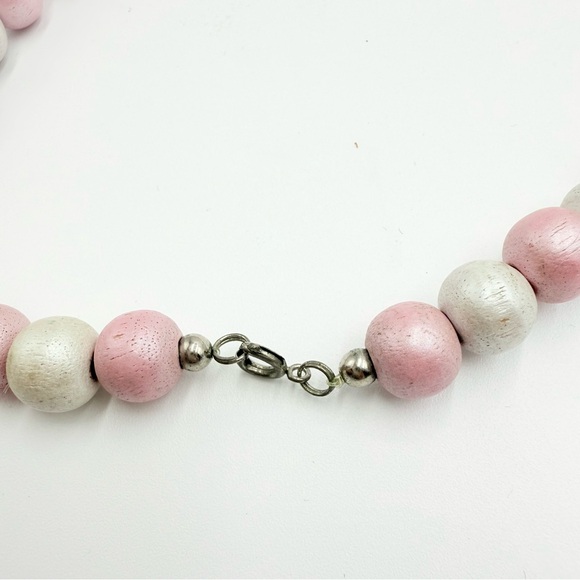 Vintage Beige Pearl Pink Wooden Graduated Round Disc Beads Necklace - Picture 5 of 8